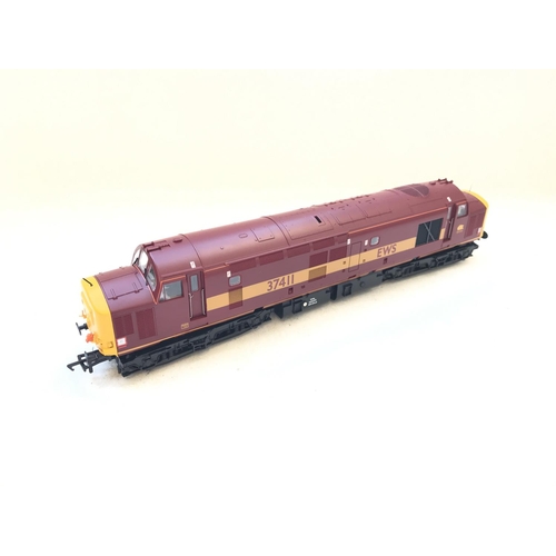 583 - A Bachmann'OO' Gauge Class 37/4 Diesel 37412 EWS 'TY Hafan' boxed. #32-382. DCC Ready.