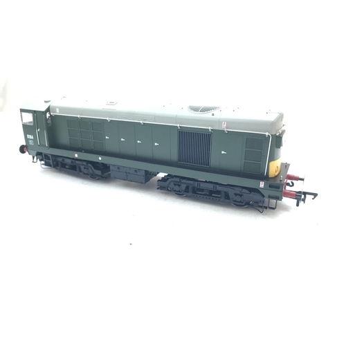 585 - A Bachmann Class 20 Diesel 8164 BR Green Box Head Code. #32-034. DCC Ready.