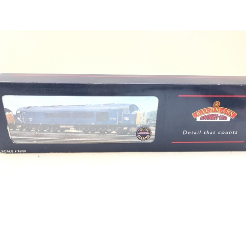 587 - A Bachmann Class 44 Diesel 44 008 'Penyghent' BR Blue #32-651 Boxed.DCC.