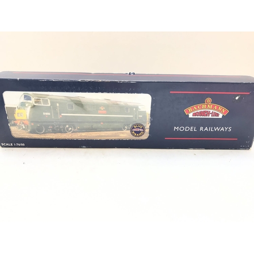 590 - A Bachmann Class 42 Warship Diesel BR Green D818 'Glory' Boxed. #32-059