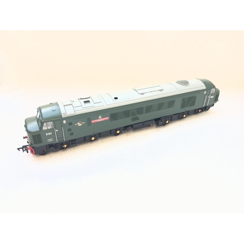 598 - A Bachmann Class 46 Diesel D163 'Leicestershire & Derbyshire Yeomanry' Boxed #32-700.