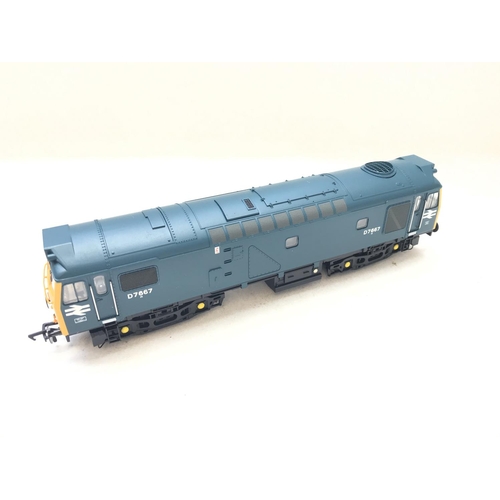 603 - A Bachmann Class 25/3 Diesel D7667 BR Blue Snow Plough. Boxed #32-404