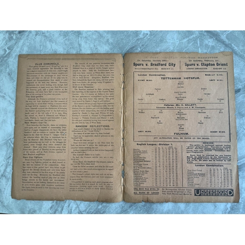 118 - 1920/1921 Tottenham Reserves v Football Programme: London Combination dated 22 1 1921. Fair conditio... 