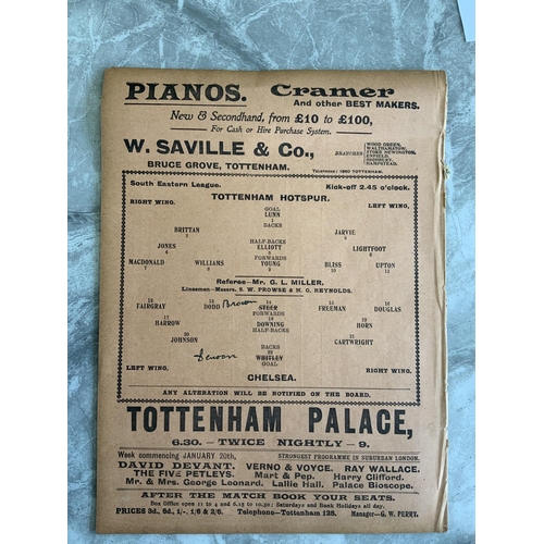 38 - 1912/1913 Tottenham Reserves v Chelsea Football Programme: South Eastern League dated 18 1 1913. Two... 