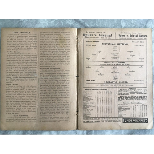 420 - 1920/21 Tottenham v Newcastle United Football Programme: League match dated 27 12 1920 with no team ... 
