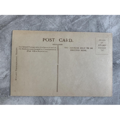 61 - 1904/1905 Tottenham Team Group Football Postcard: Good condition issued by the Rotary Series with no... 