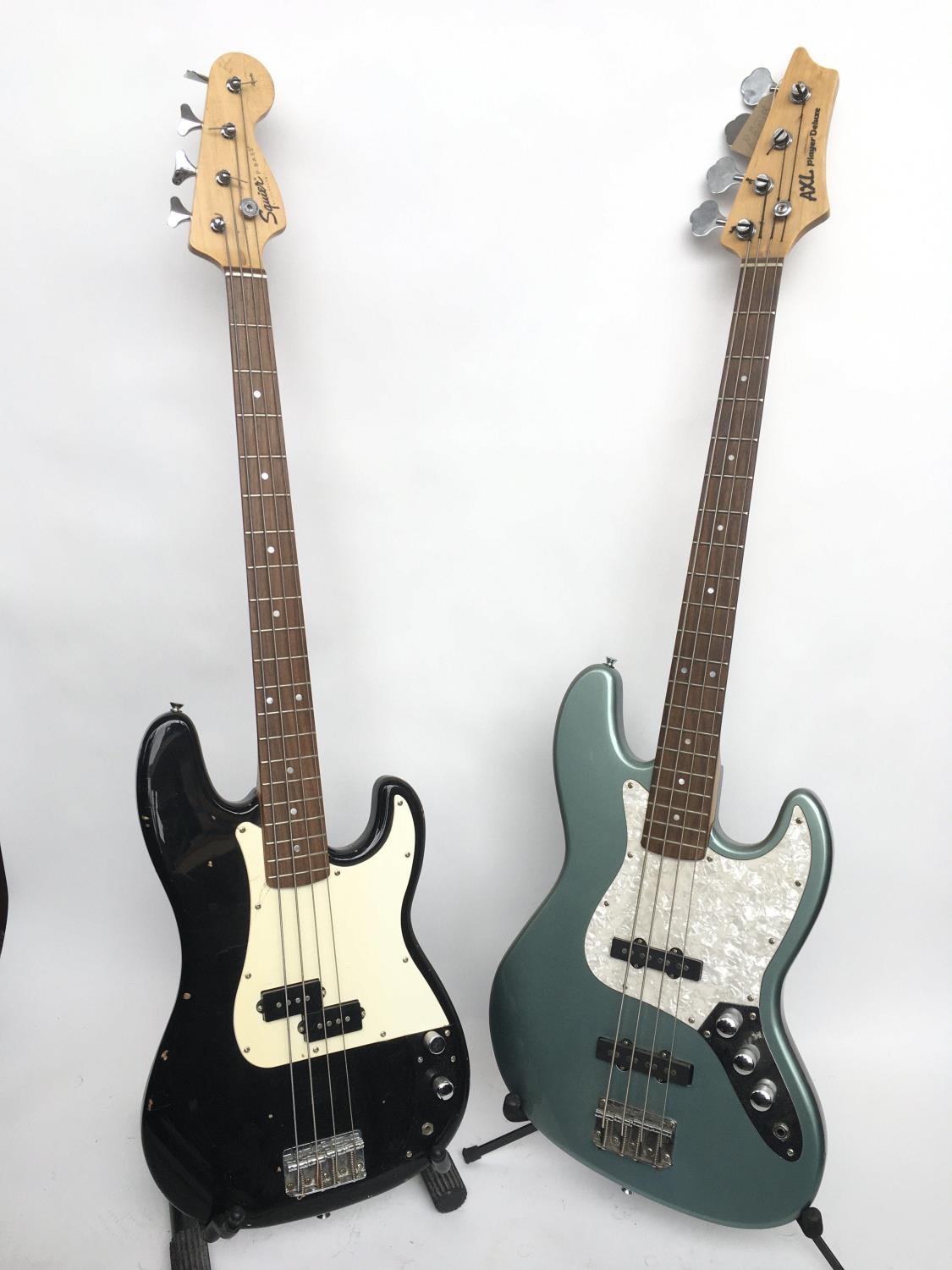 高速 割引 平日 AXLベース （Two bass guitars comprising a Squier P Bass and ベース