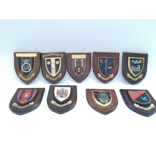 2317 - 9 x various military plaques presented to Yeoman Warders.
Provided with letter of Authenticity.