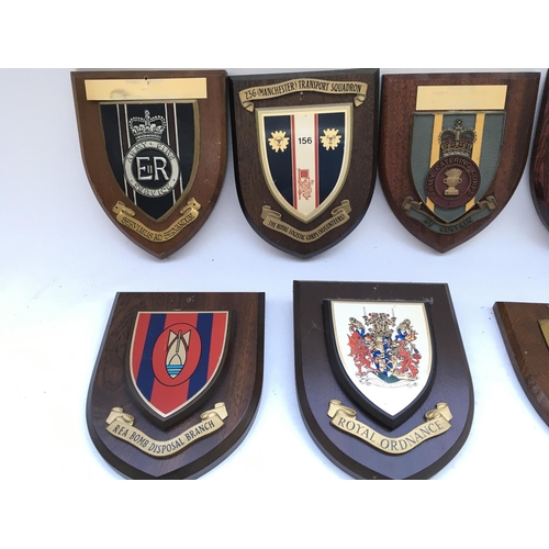 2317 - 9 x various military plaques presented to Yeoman Warders.
Provided with letter of Authenticity.