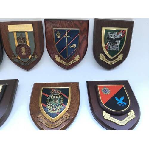 2317 - 9 x various military plaques presented to Yeoman Warders.
Provided with letter of Authenticity.