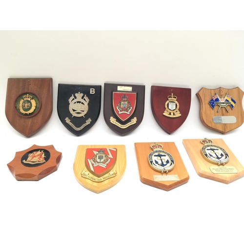 2329 - 9 x plaques from the Tower of London Yeoman Warders.
Provided with letter of Authenticity.