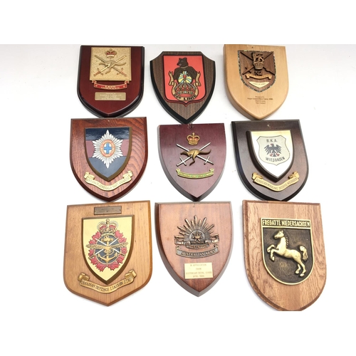 2330 - 9 x plaques from the Tower of London Yeoman Warders.
Provided with letter of Authenticity.