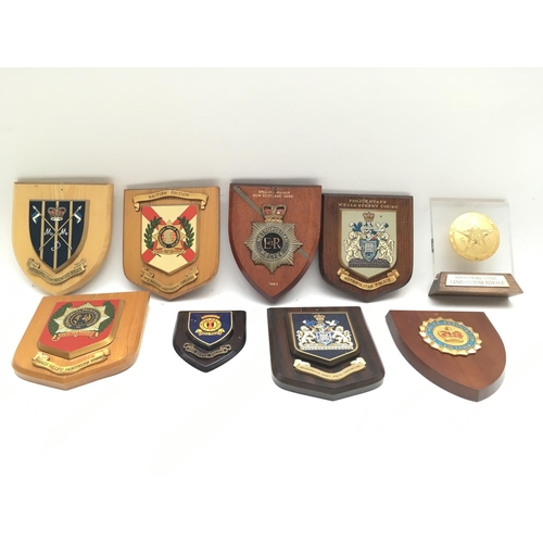 2345 - 9 x plaques/ displays presented to Tower of London Yeoman Warders.
Provided with letter of Authentic... 