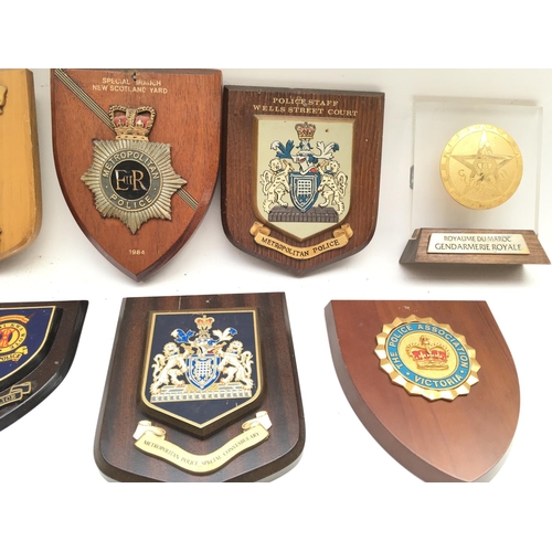 2345 - 9 x plaques/ displays presented to Tower of London Yeoman Warders.
Provided with letter of Authentic... 