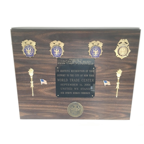 2348 - Plaque presented to Tower of London Yeoman Warders.
Provided with letter of Authenticity.