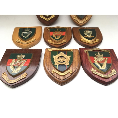 2357 - 8 x plaques presented to Tower of London Yeoman Warders.
Provided with letter of Authenticity.