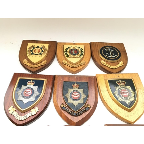 2362 - 9 x plaques presented to Tower of London Yeoman Warders.
Provided with letter of Authenticity.