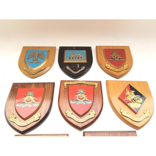 2397 - 8 x plaques presented to Tower of London Yeoman Warders.
Provided with letter of Authenticity.