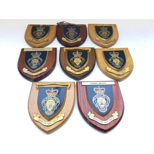 2462 - Plaques from the Tower of London Yeoman Warders.
Provided with letter of Authenticity.