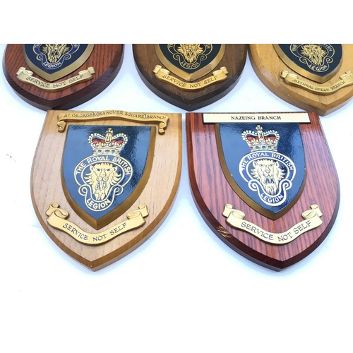 2462 - Plaques from the Tower of London Yeoman Warders.
Provided with letter of Authenticity.