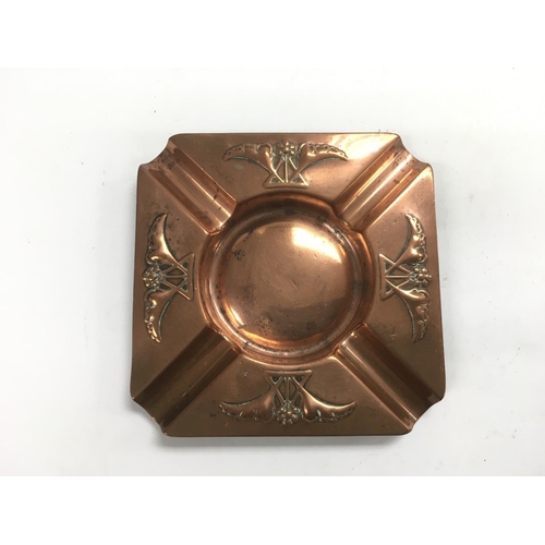 737 - A WMF Art Nouveau copper ashtray, approx diameter 12.cm - NO RESERVE