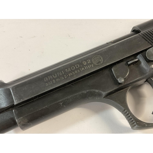 1621 - Beretta 92 8mm Blank Firing Pistol 8mm Marked Brunai Mod.92. (No Licence Required), (Proof of age re... 