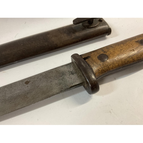 1624 - German WWI Seitengewehr M1884/98 II Bayonet by J.A. Henckels with Scabbard