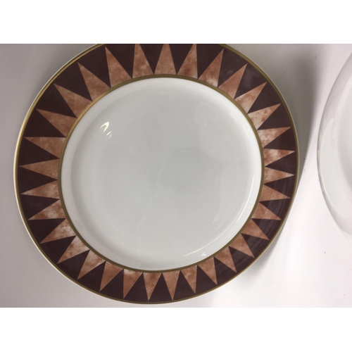 973 - A David Linley Venetian bowl and a pair of matching plates for Mappin and Webb.