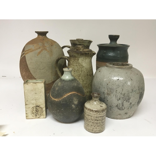 979 - A collection of contemporary ceramics vases and jugs no obvious damage. (a lot)
