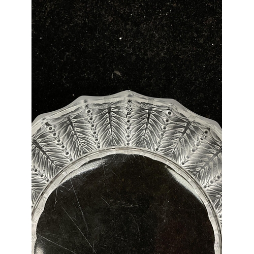 990 - A Lalique Jamaique pattern shallow glass dish, with frosted foliage to the rim. Signed on the base.