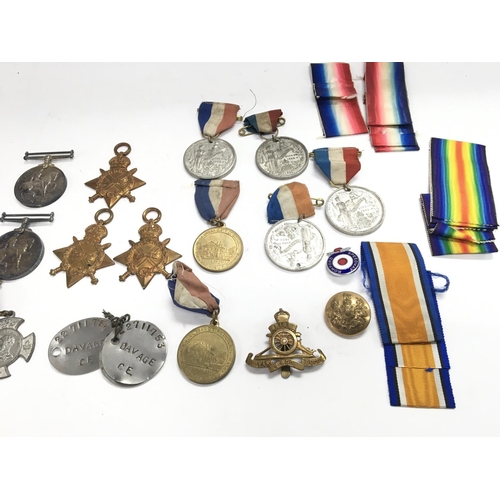 2084 - A collection of First World War medals. 
PTE. A.Davage South Wales Borderers infantry. 13041
PTE. S.... 