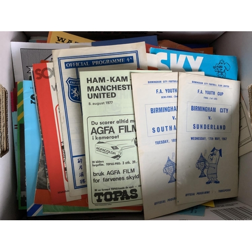 263 - 1960s + 1970s Football Programmes: Incredibly varied private collection to include mainly 60s and 70... 