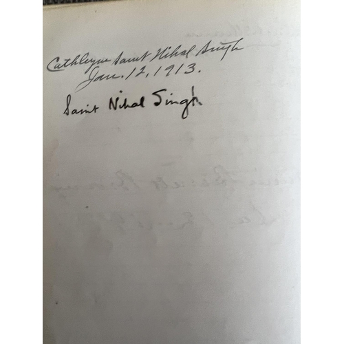 2042 - A very extensive collection of autographs compiled in the Robert Brownings Hall, visitors book. 1895... 