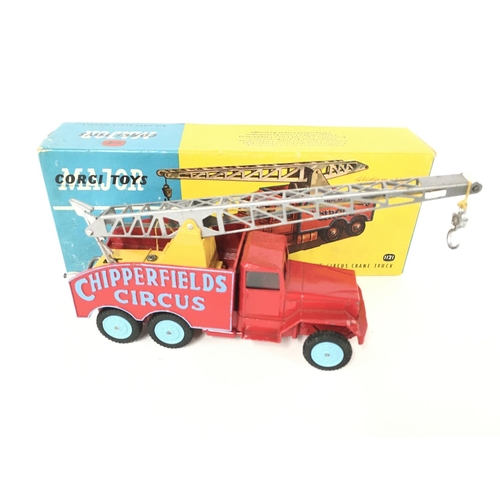 208 - A Boxed Corgi Major Chipperfields Circus Crane #1121.