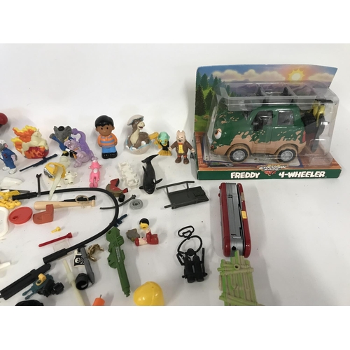 311 - Collection of various playworn playmobil toys and other accessories