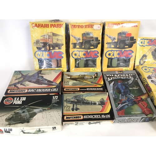 330 - Collection of model kits including matchbox and airfix.