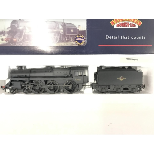 345 - A Bachmann 00 Gauge Standard Class 5MT 73069 Plain Black BR1C Tender Weatherd.