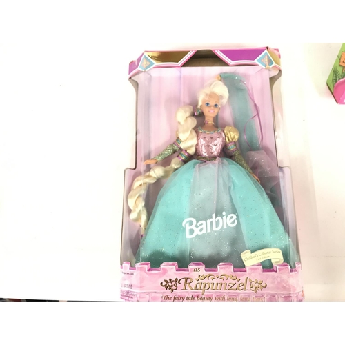 375 - 4 x Barbie dolls including Barbie Daphne scooby doo - solo in the spotlight - winter splendor - Rapu... 