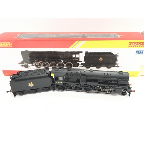 686 - A Boxed Hornby Early BR Class 9F Crostini Boiler 92027 #R3273. DCC Ready.