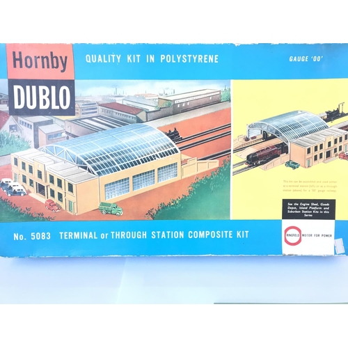 698 - A Boxed Hornby Dublo Terminal or Through Station Composite Kit #5083. Of