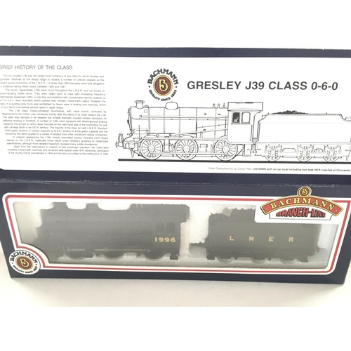 757 - 5 Boxed 00 Gauge Locomotives. Including Hornby and Bachmann.