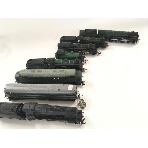 776 - A Collection of 8 00 Gauge Locomotives.