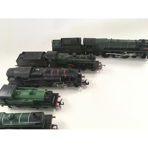 776 - A Collection of 8 00 Gauge Locomotives.