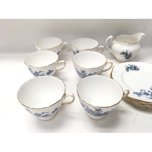 800 - Fine China part tea set with Royal Vale pattern.