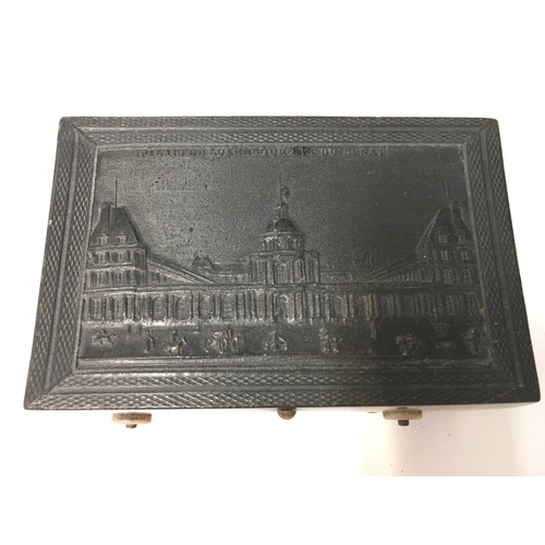 802 - A musical snuff box. Maker is not known for certain but comb is of Le Coultre style.