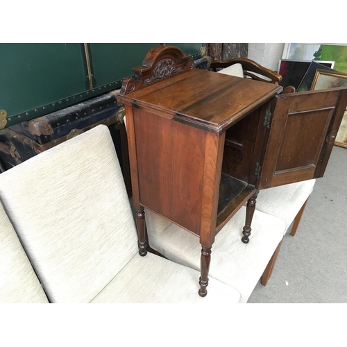 1309 - Edwardian bedside pot cabinet. 70 x 40 x 33cm.