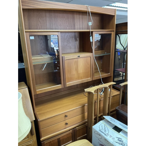 1370 - Nathan Furniture 6 piece living room furniture. Glazed cabinet, corner unit, 3 low units, 1 Hifi sta... 