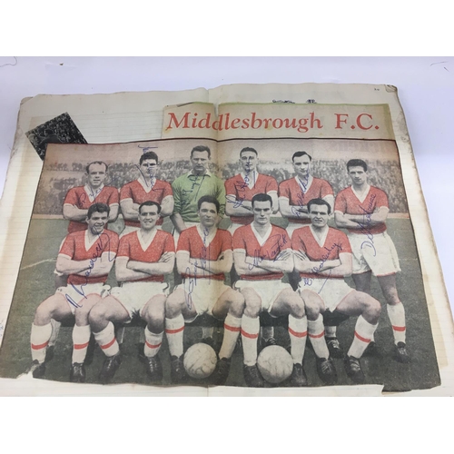 1704 - A circa 1950s/60s scrapbook containing an extensive collection of signatures of various footballers ... 