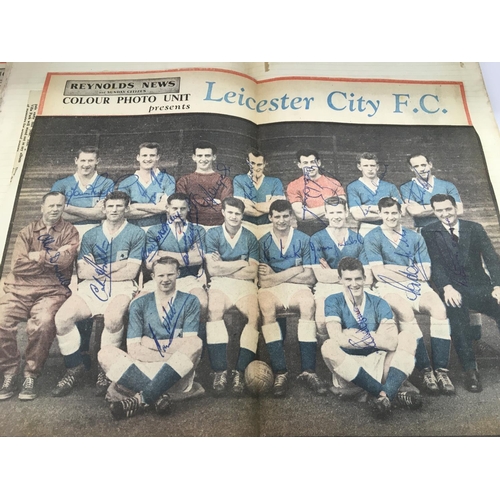 1704 - A circa 1950s/60s scrapbook containing an extensive collection of signatures of various footballers ... 