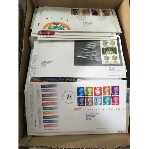 1776 - 2 boxes containing a collection of 1000 approx Great Britain First Day Covers